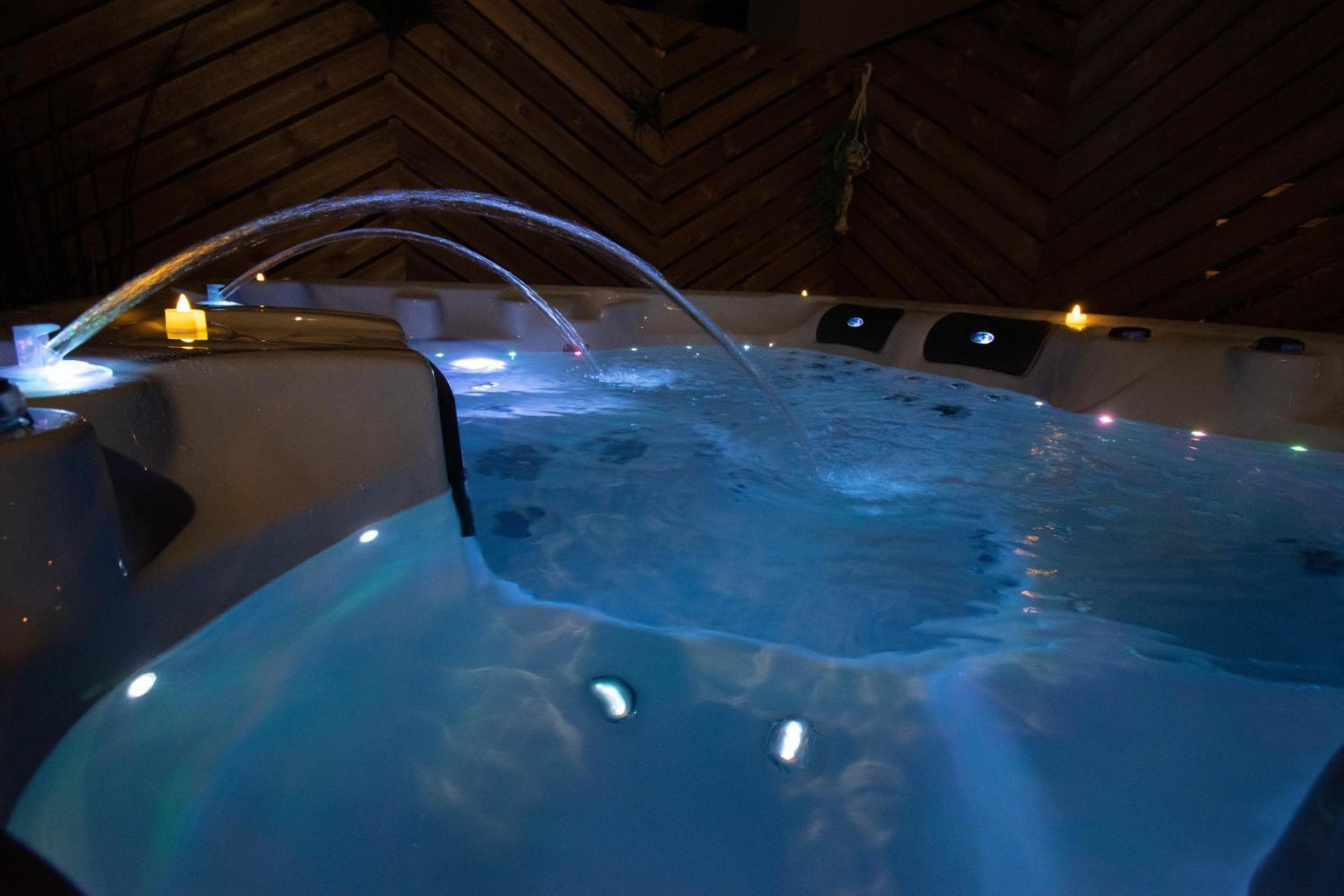 Studio Les 2 Fees - Jacuzzi - Deco Feerique Montfort-sur-Meu ภายนอก รูปภาพ