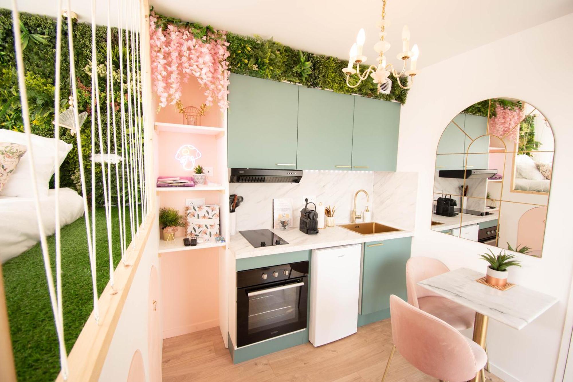 Studio Les 2 Fees - Jacuzzi - Deco Feerique Montfort-sur-Meu ภายนอก รูปภาพ